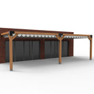 Overkapping pergola tegen gevel twee schaduwdoek - Rijpex